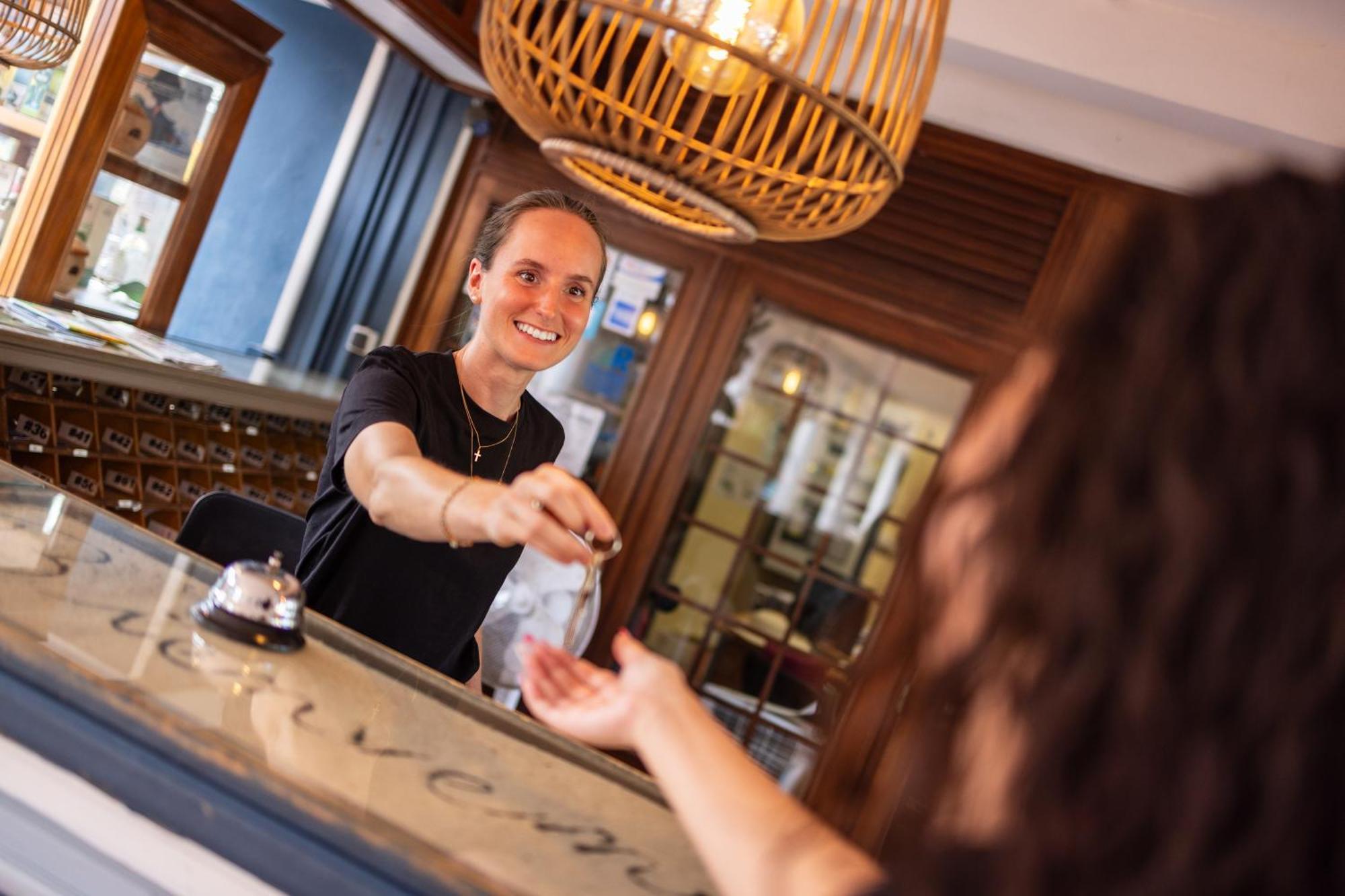 Hotel Les Creoles Saint-Gilles-les Bains Ngoại thất bức ảnh