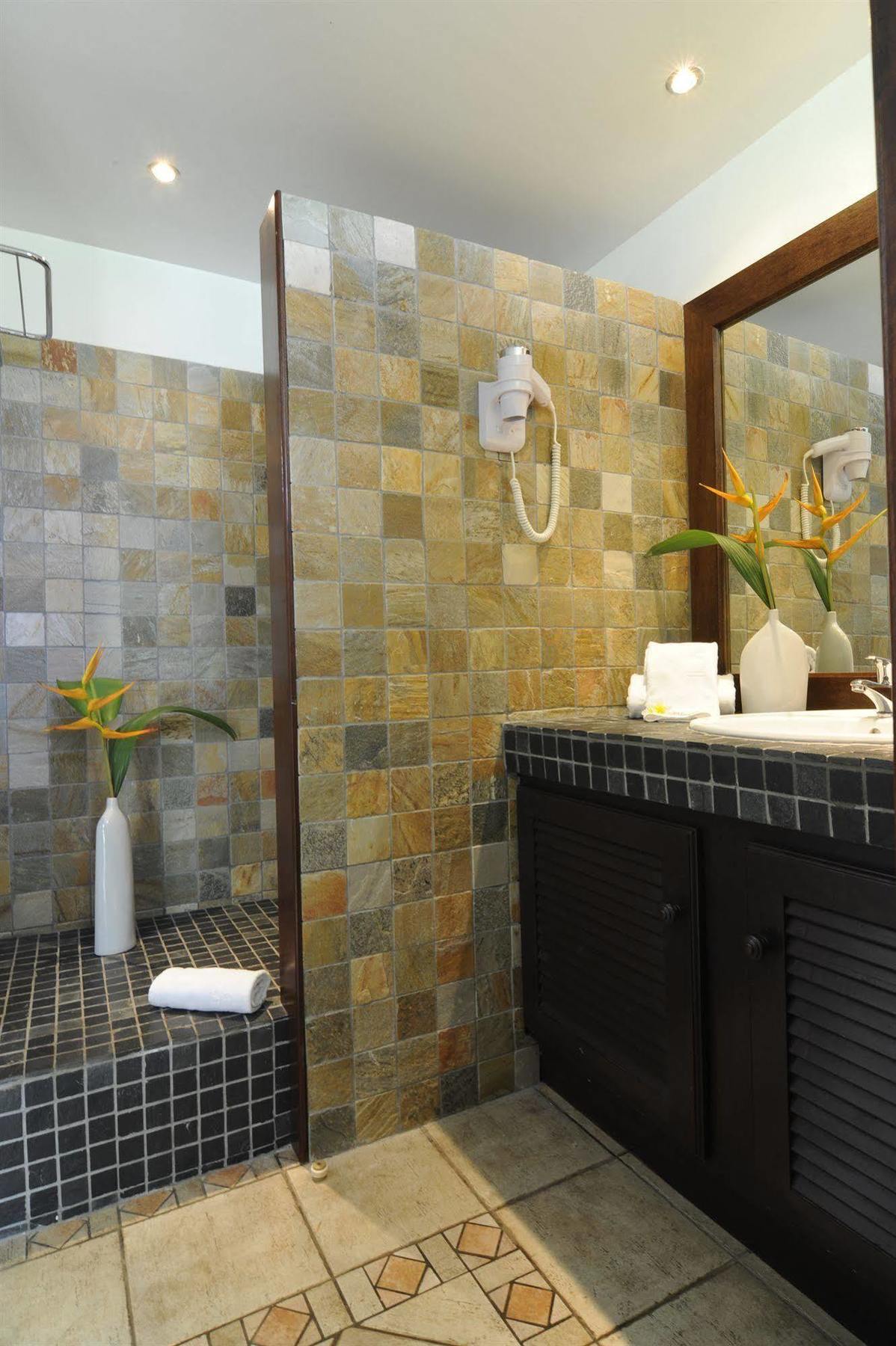 Hotel Les Creoles Saint-Gilles-les Bains Ngoại thất bức ảnh