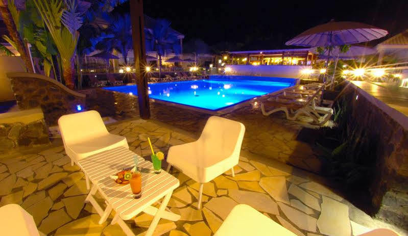 Hotel Les Creoles Saint-Gilles-les Bains Ngoại thất bức ảnh